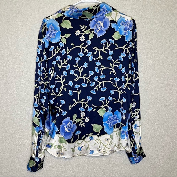 St. John Silk Floral Long Sleeve Button Down Blouse Women's Size 10 - Picture 10 of 11